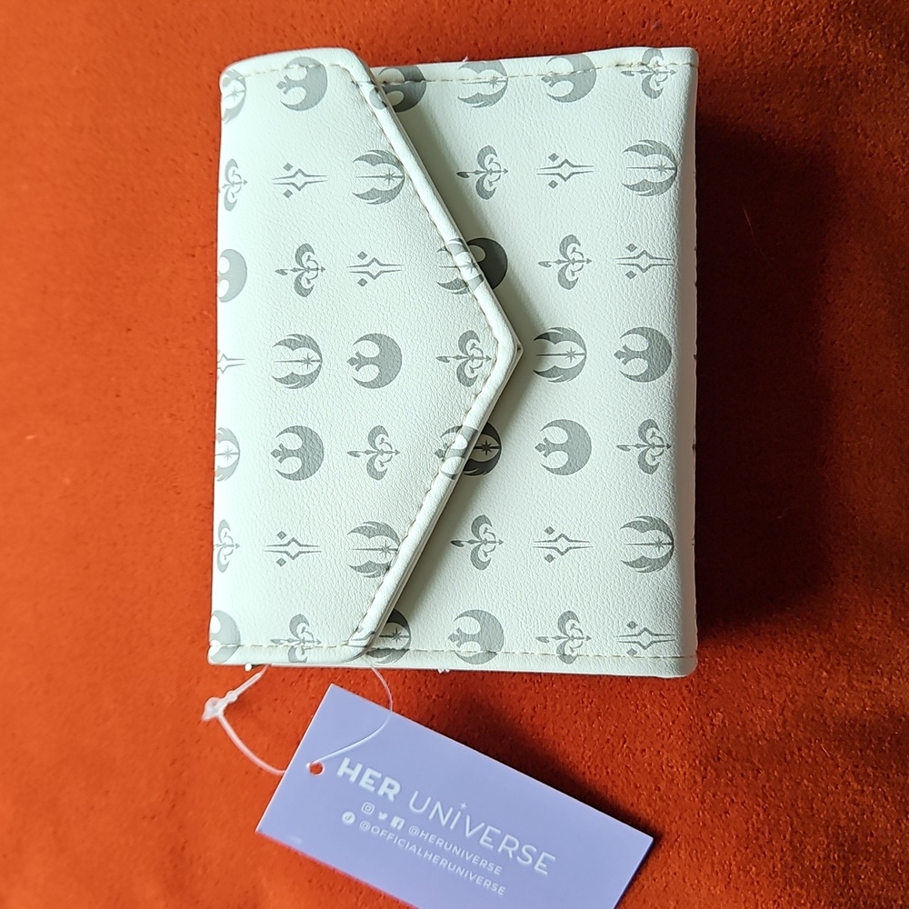 STAR WARS White and Gray Wallet From Her Universe